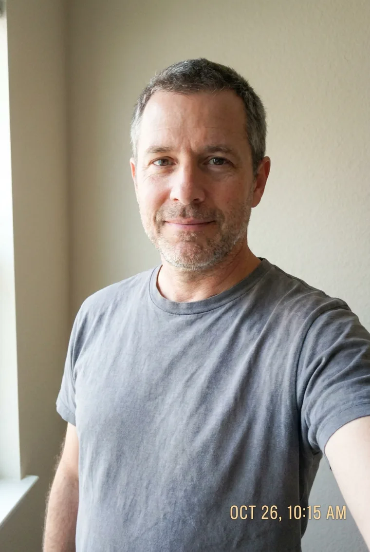 An ordinary front-facing photo used as the input for Floniks Movie Poster